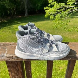 Nike Kyrie 7 SE Chip (GS)